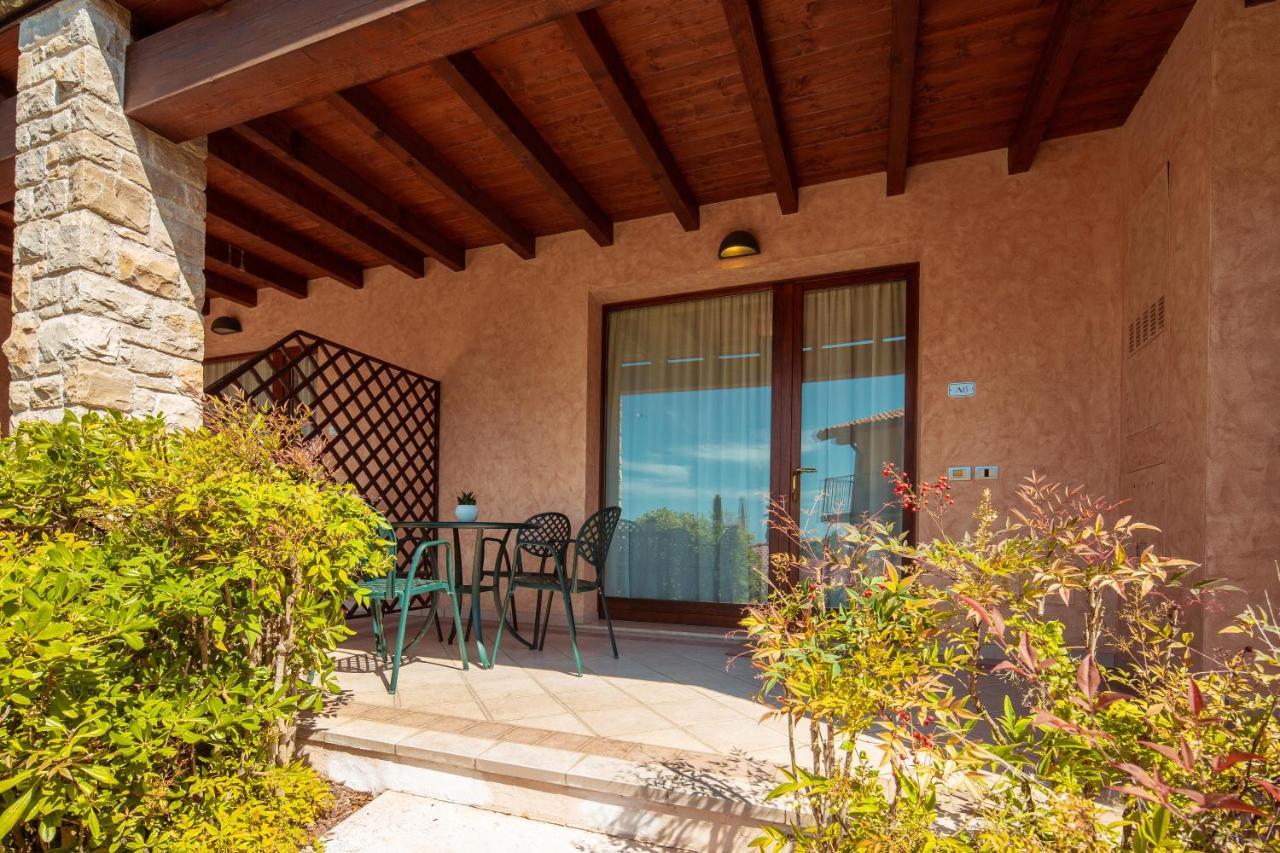 Domina Borgo Degli Ulivi - Garda Lake Gardone Riviera Buitenkant foto
