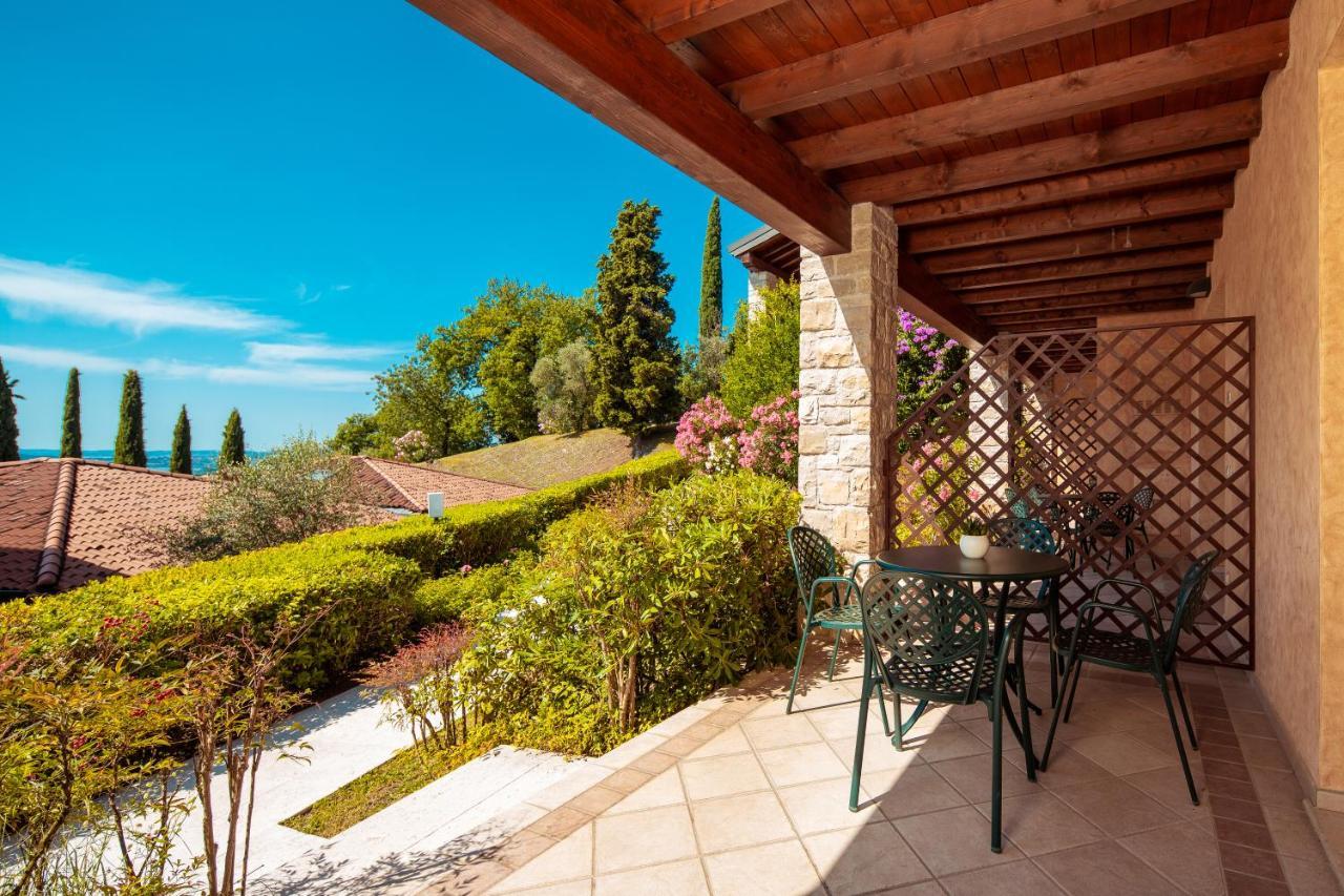 Domina Borgo Degli Ulivi - Garda Lake Gardone Riviera Buitenkant foto