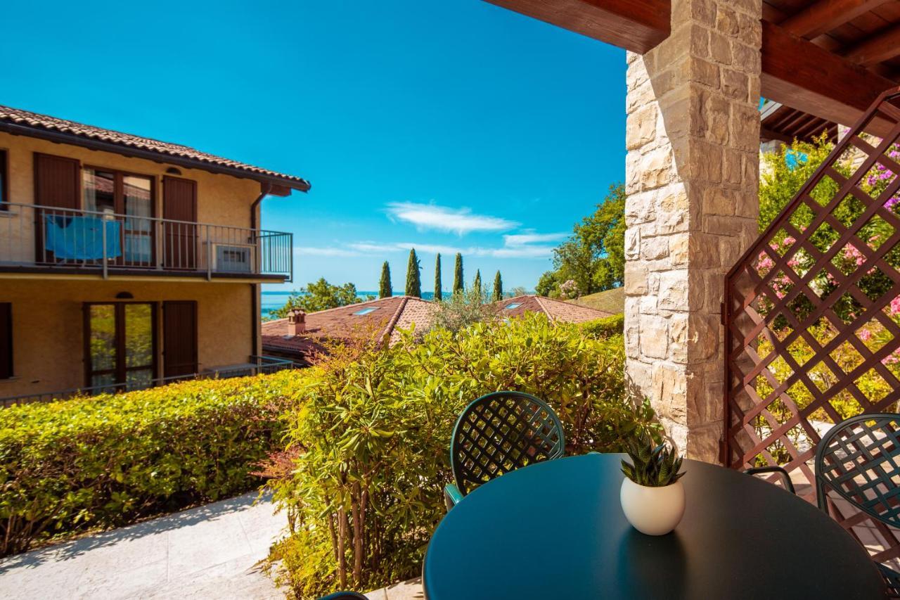 Domina Borgo Degli Ulivi - Garda Lake Gardone Riviera Buitenkant foto