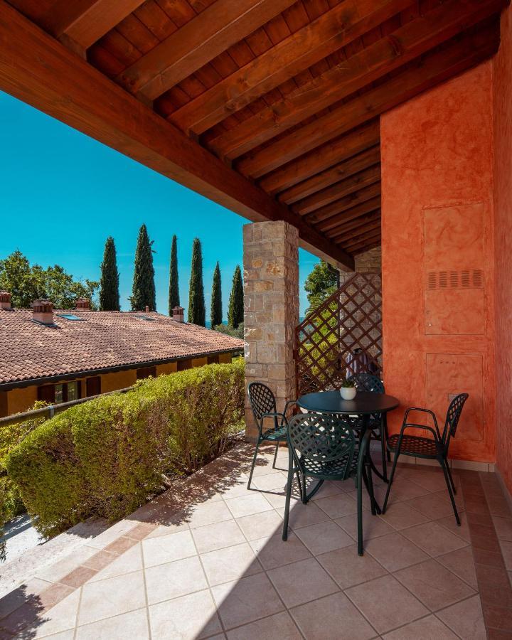 Domina Borgo Degli Ulivi - Garda Lake Gardone Riviera Buitenkant foto