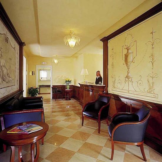 Domina Borgo Degli Ulivi - Garda Lake Gardone Riviera Buitenkant foto
