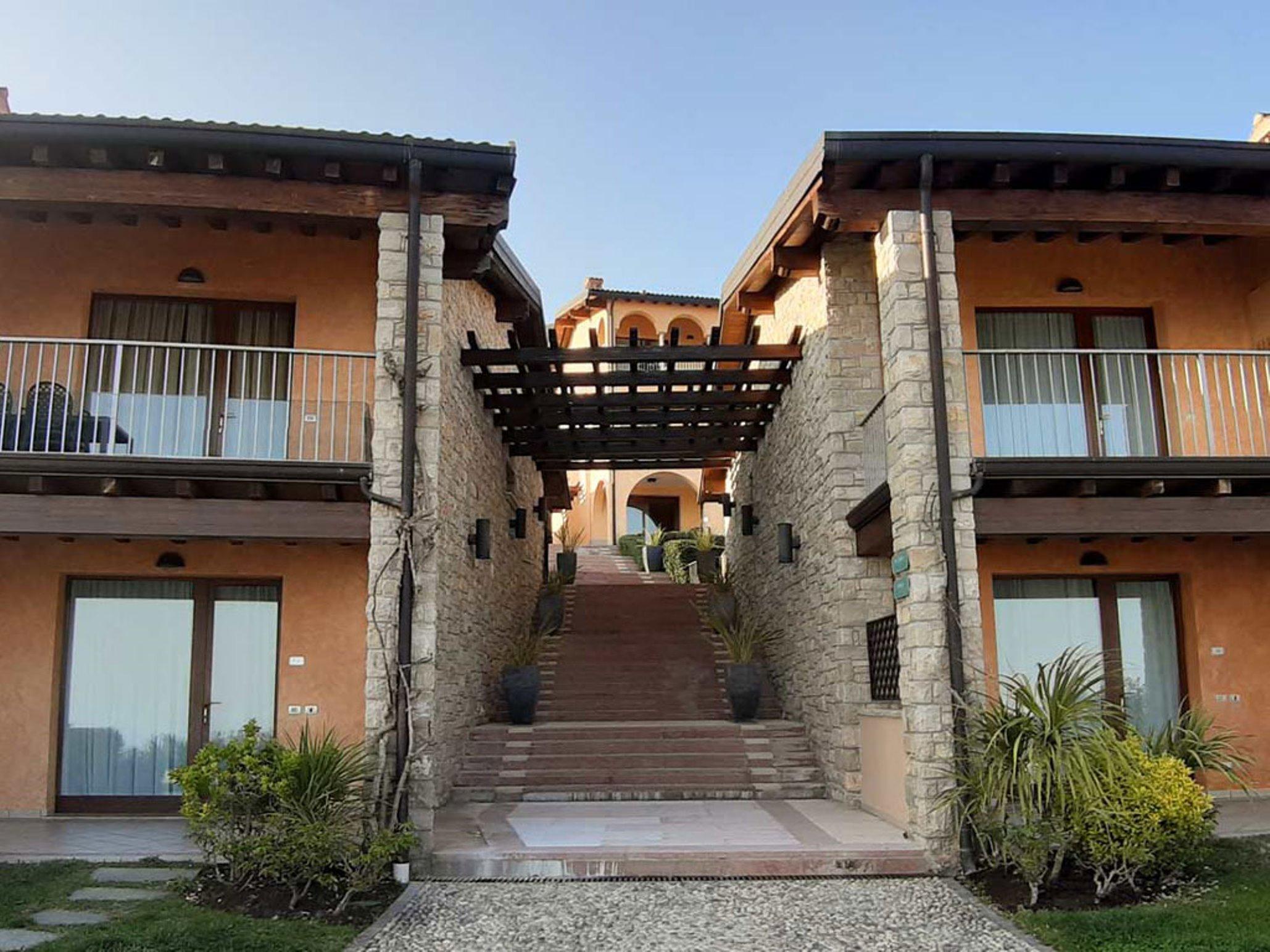 Domina Borgo Degli Ulivi - Garda Lake Gardone Riviera Buitenkant foto